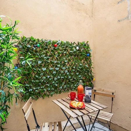 Apartment Beautiful Flat In The 8th District Of - Welkeys